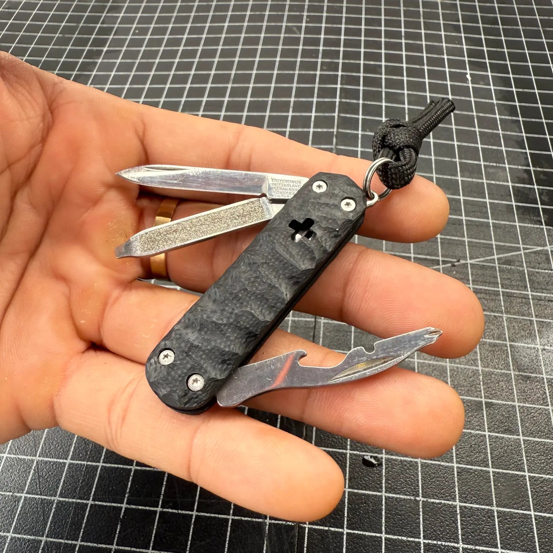 Textured G10 Custom 58mm Rally