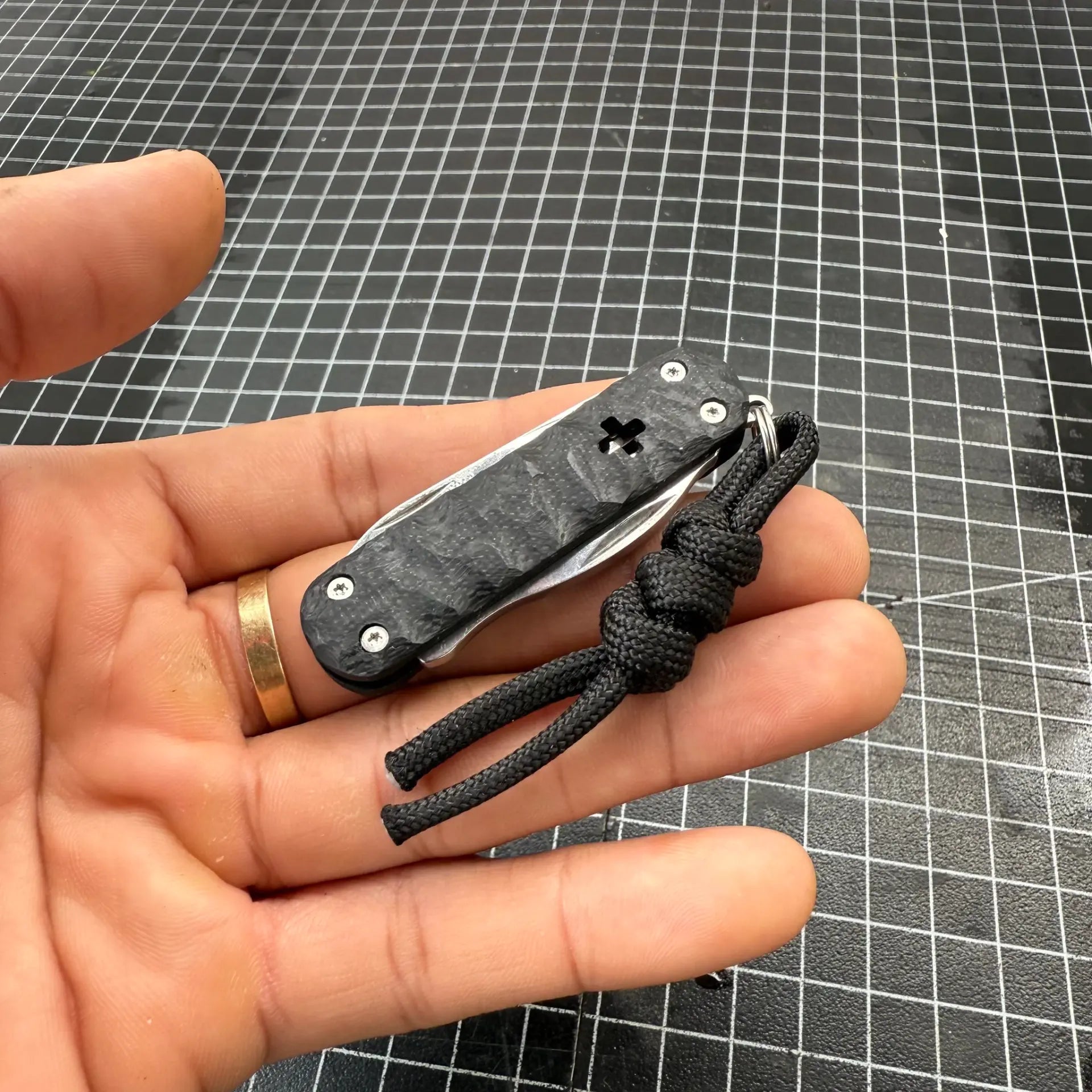 Textured G10 Custom 58mm Rally