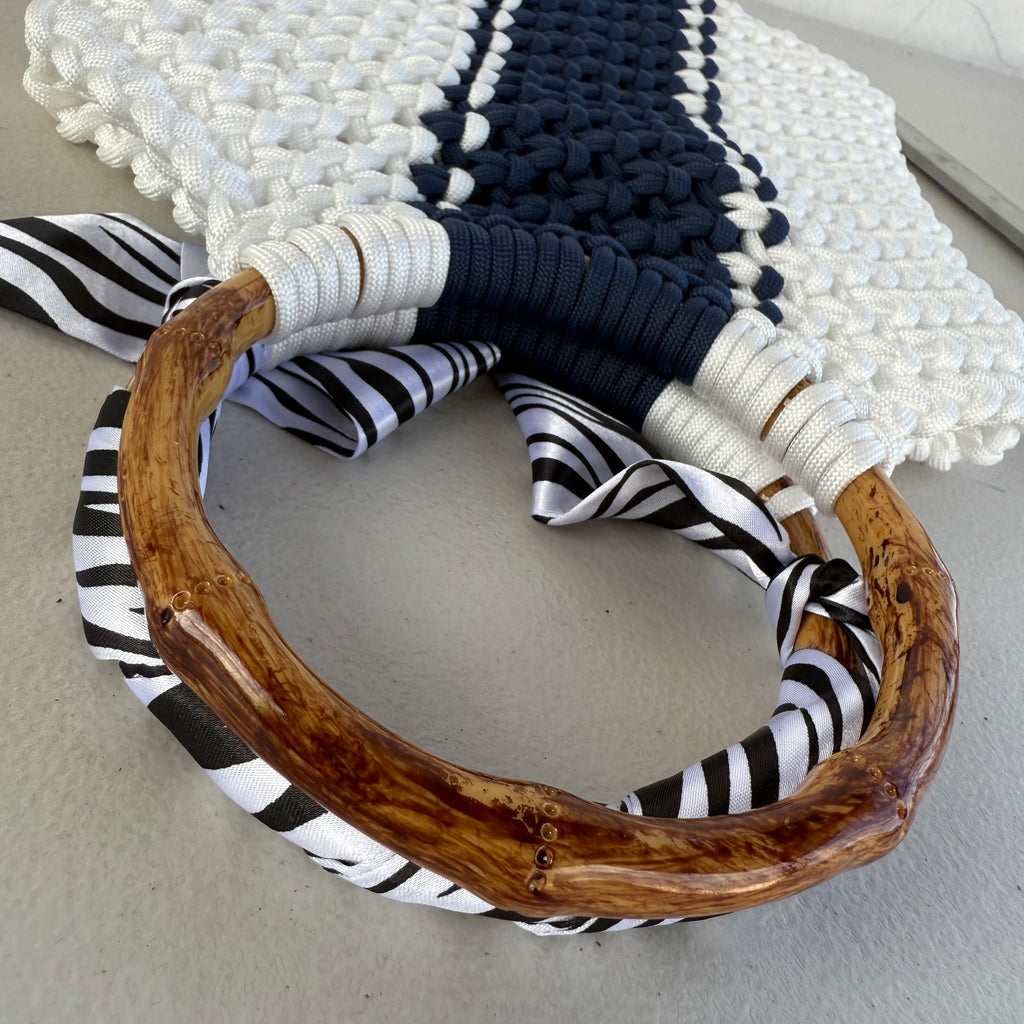 For Her: 01 Handmade Paracord Handbag