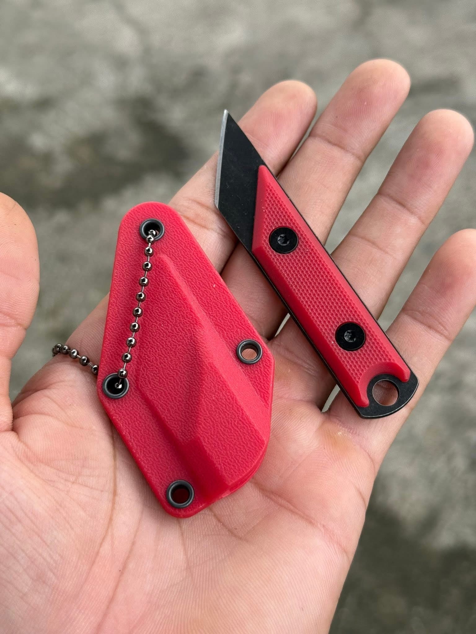 Modern Kiridashi Parcel Openner